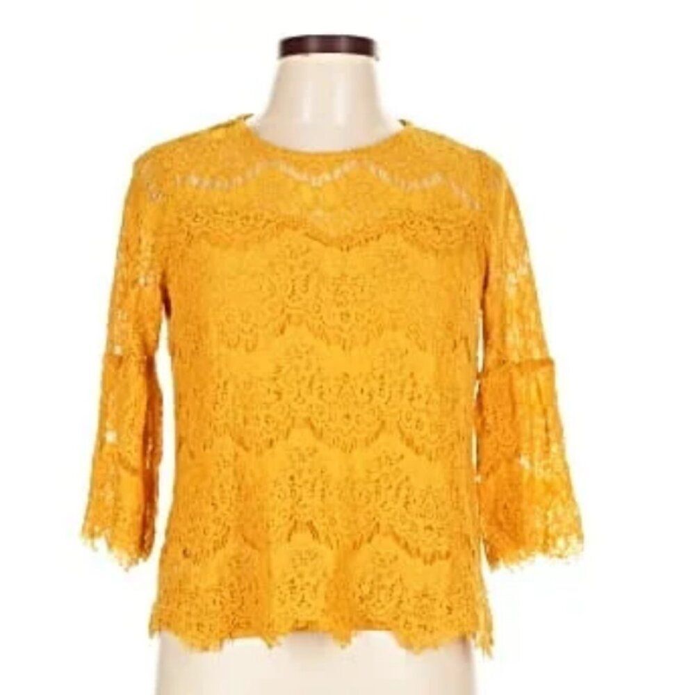 Monteau Top 3/4 Bell Sleeve Scalloped Eyelash Lace Round Neck Yellow Women's Sm